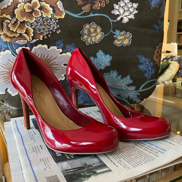 Jessica Simpson Red Pumps - Picture 2 of 6